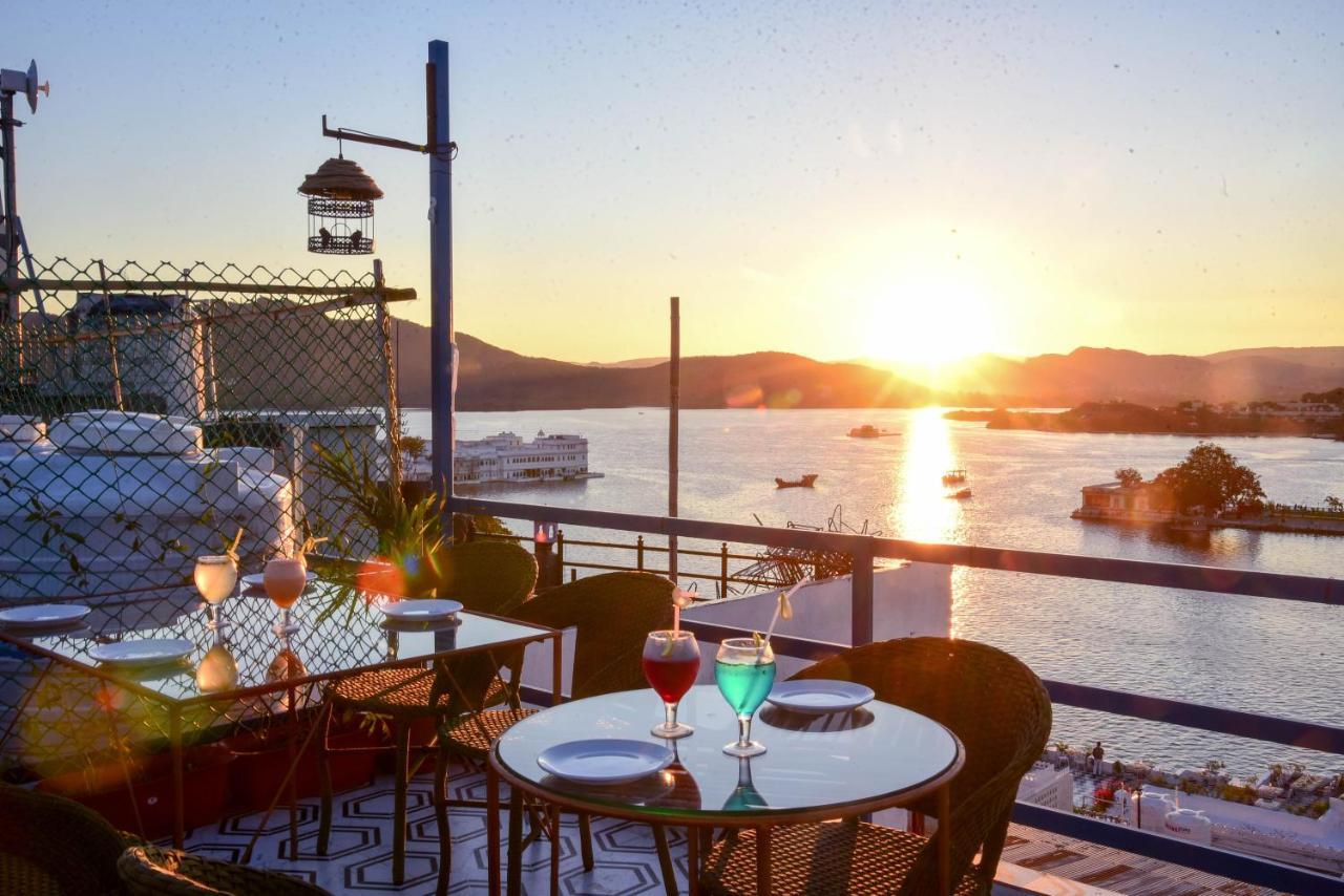 Hotel Casa By The Lake Udaipur Esterno foto